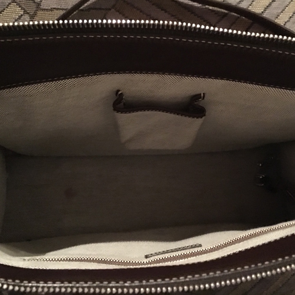 Dooney and Bourke 2 Pocket - Picture 5 of 5